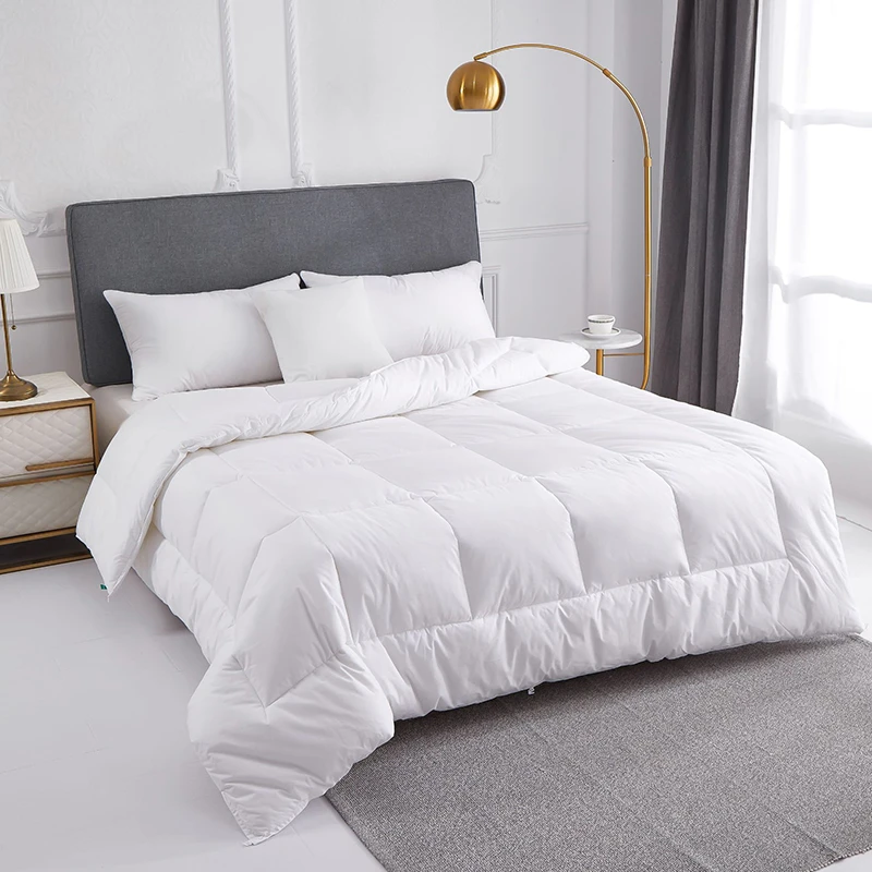 All-season Hotel Quilts